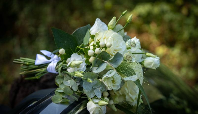 Séance couple en Porsche 911 – Mariage – Chemins de campagne, photo 5 – photographie Neil COCANDEAU