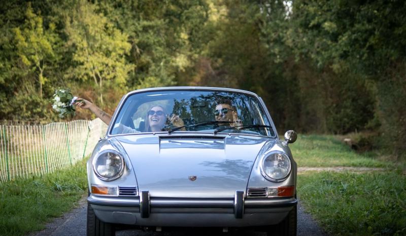 Séance couple en Porsche 911 – Mariage – Chemins de campagne, photo 6 – photographie Neil COCANDEAU