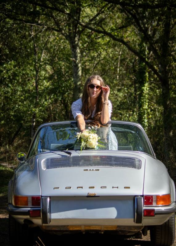 Séance couple en Porsche 911 – Mariage – Chemins de campagne, photo 4 – photographie Neil COCANDEAU